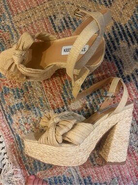 Steve Madden Natural Raffia Knotted Platform Sandals
